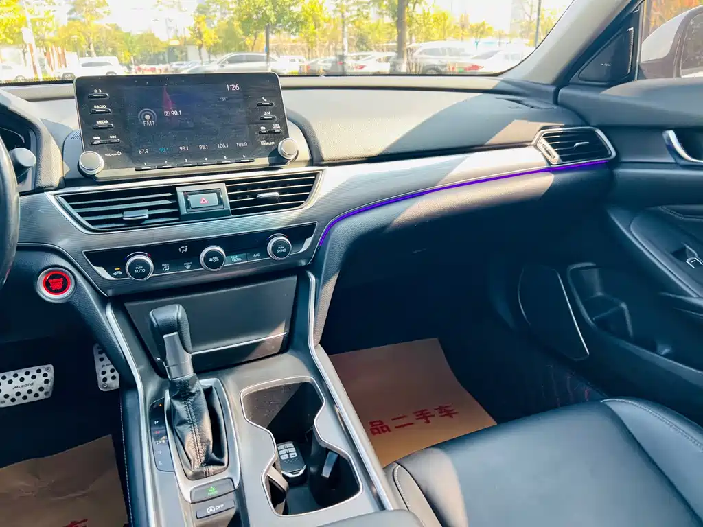 Honda Accord 2020 — фото 20