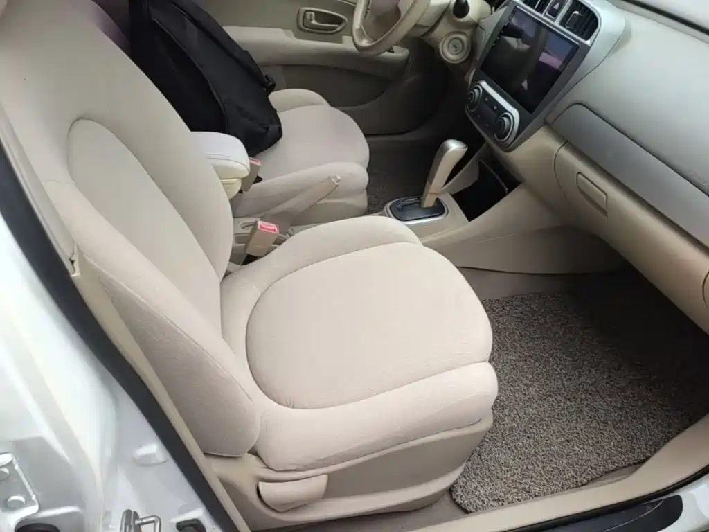 Nissan Sylphy 2016 — фото 25