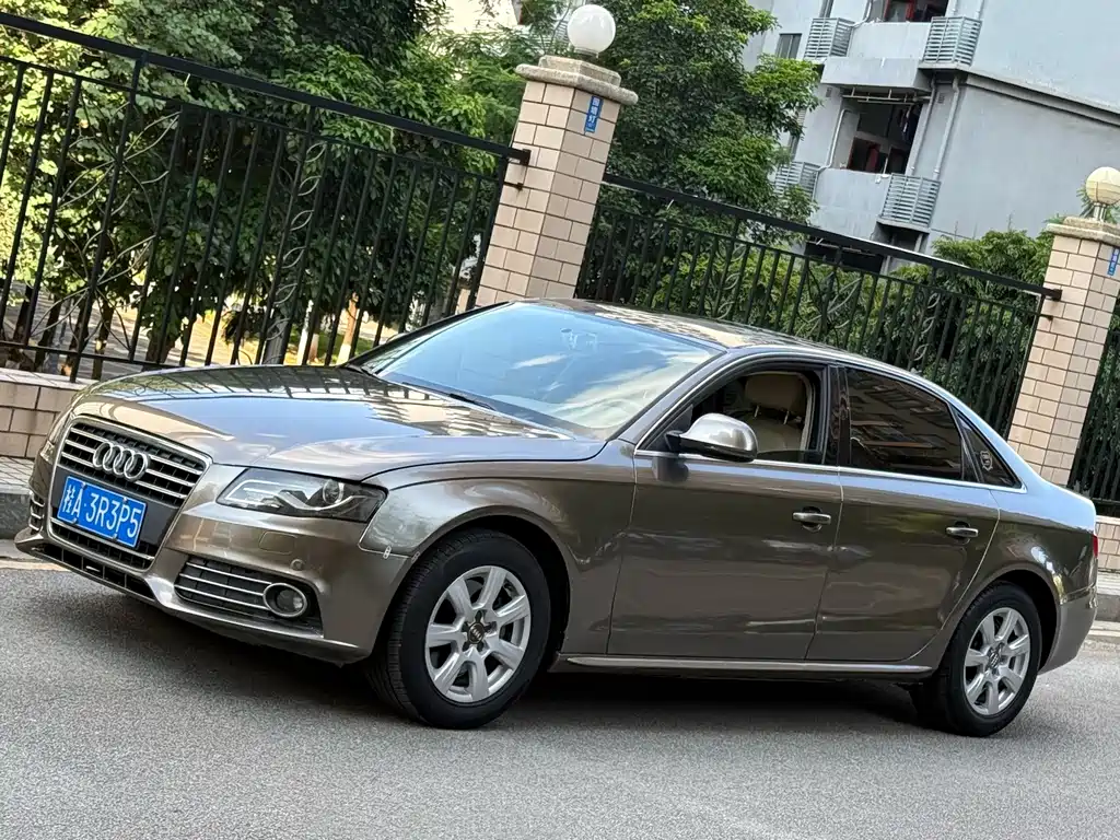 Audi A4L 2011