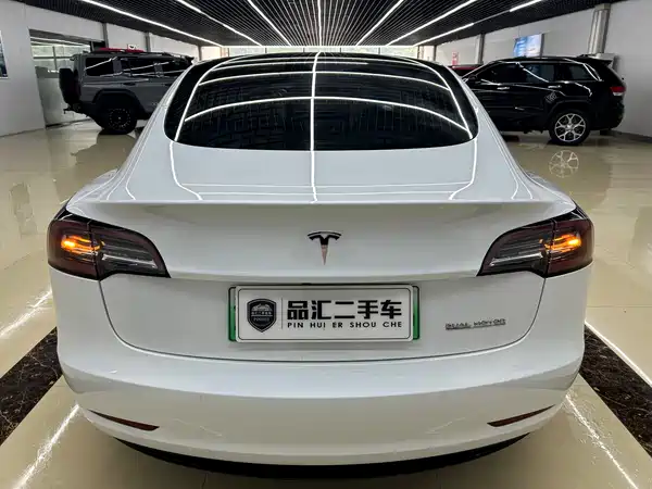 Tesla Model 3 2020