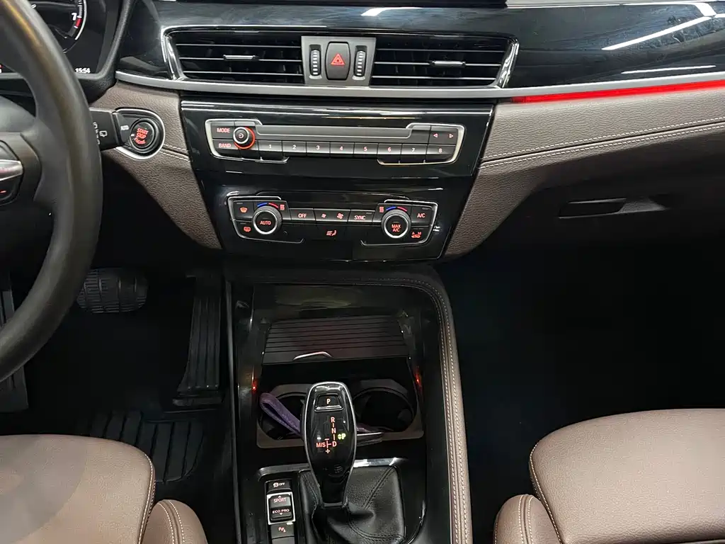 BMW X2 2022 — фото 10