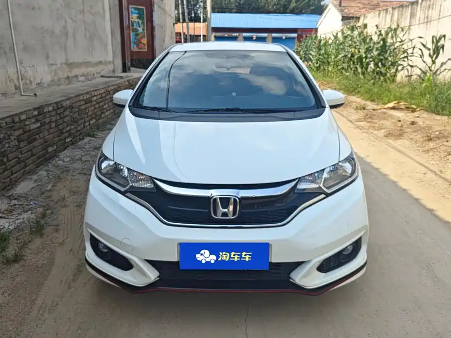 Honda Fit 2018 — фото 2