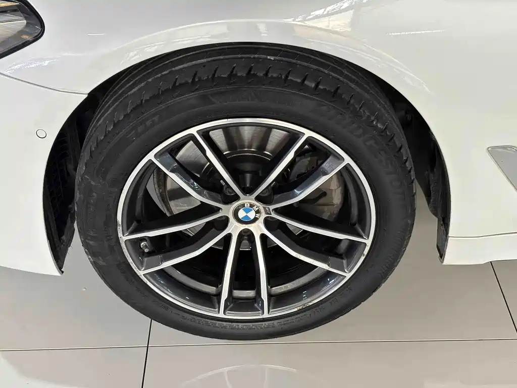 BMW 5 Series 2022