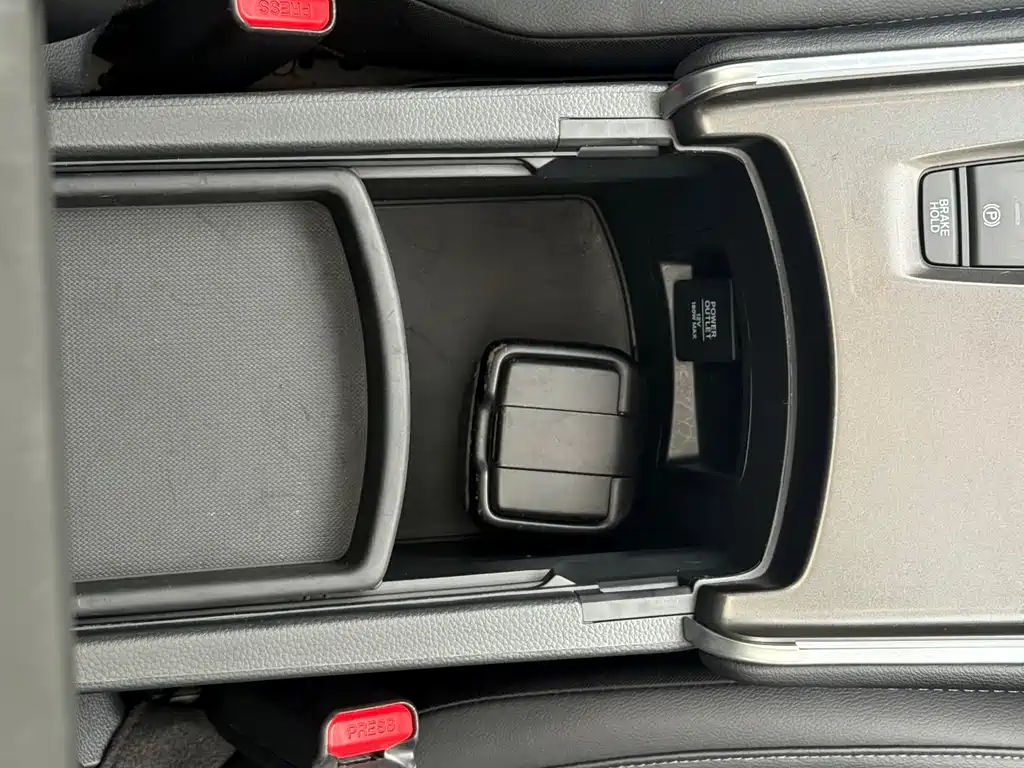 Honda Accord 2023 — фото 12