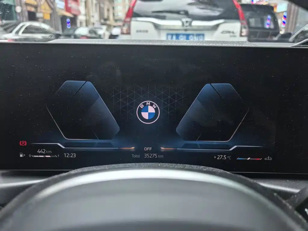 BMW 3 Series 2023 — фото 10