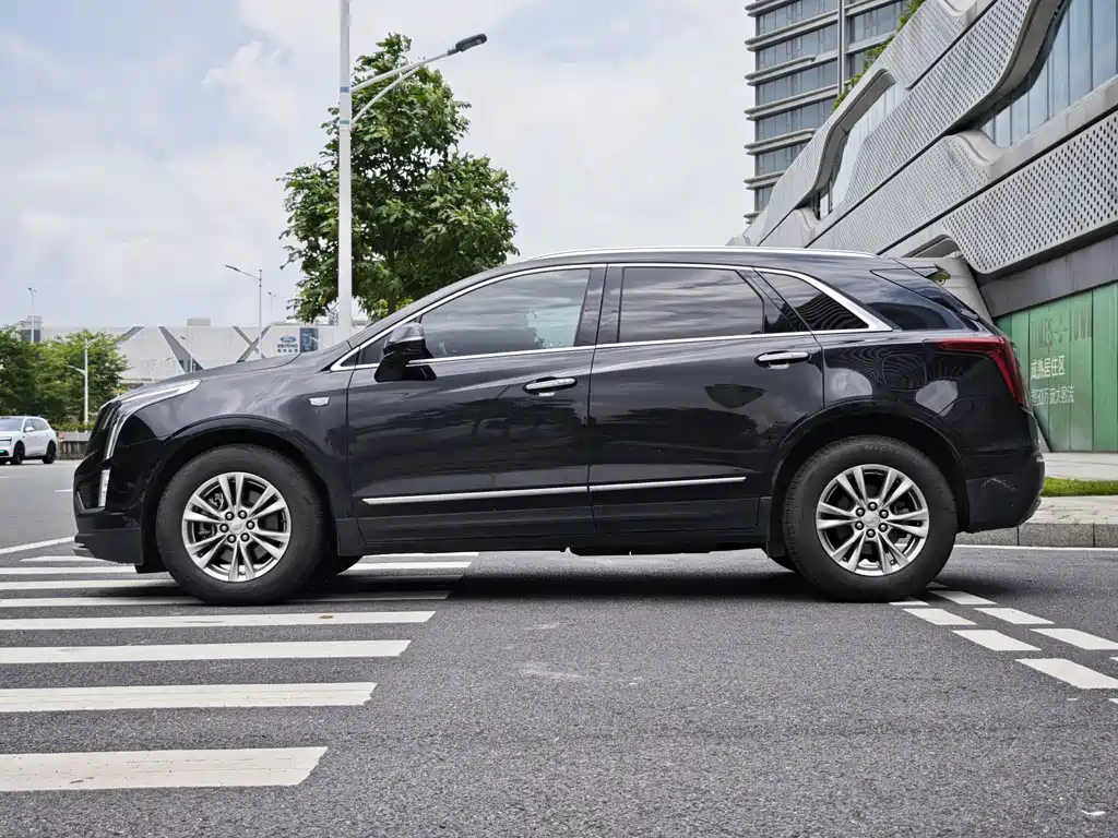 Cadillac XT5 2022 — фото 13