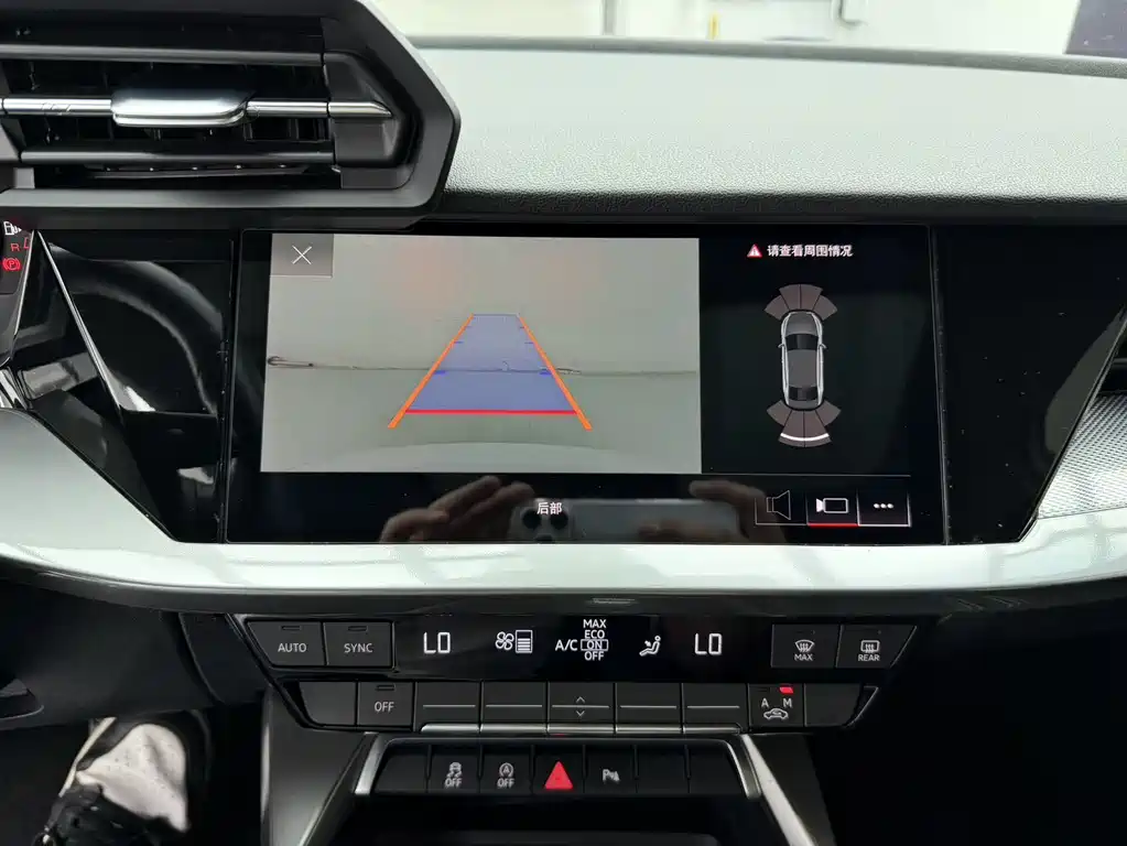 Audi A3 2023 — фото 12