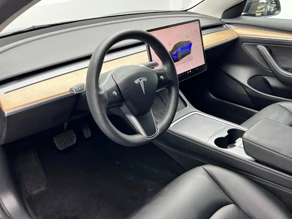 Tesla Model 3 2022 — фото 14