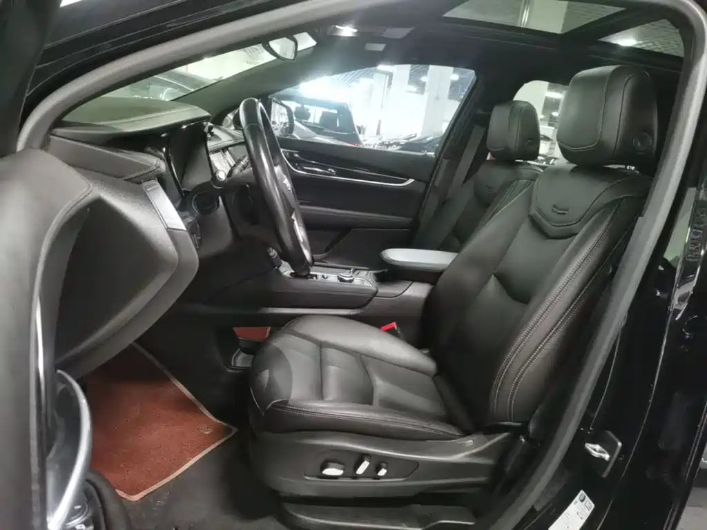 Cadillac XT5 2020 — фото 10
