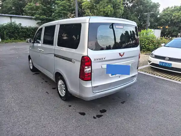 Wuling Rongguang V 2017