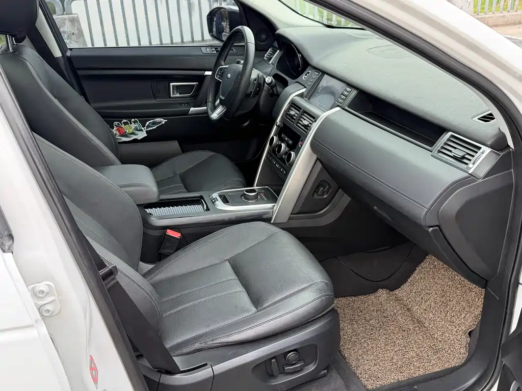 Land Rover Discovery Sport 2018 — фото 17