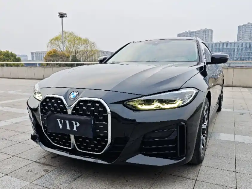 BMW 4 Series 2022 — фото 1