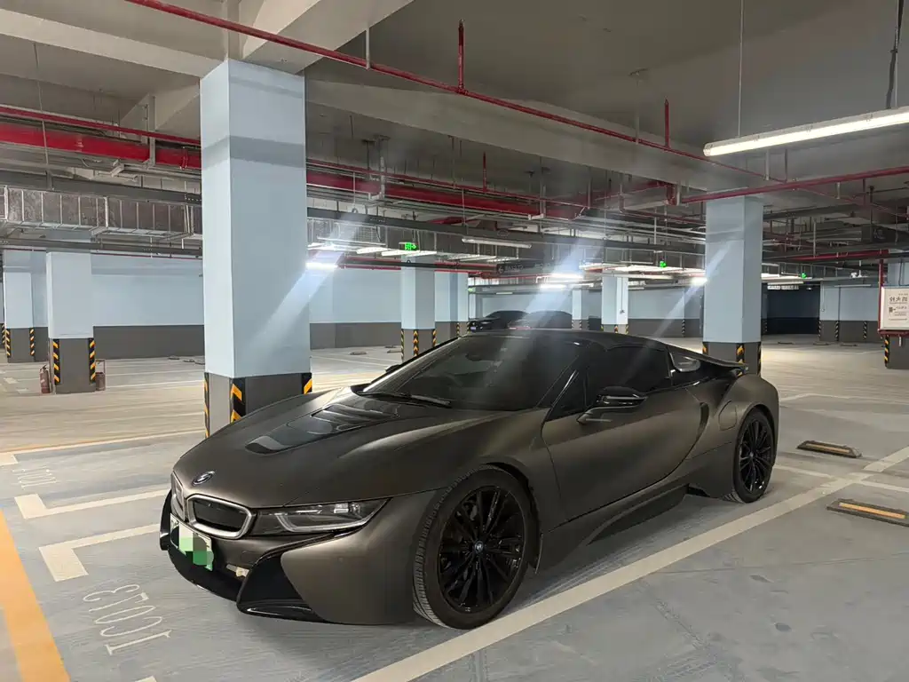 BMW i8 2020 — фото 1