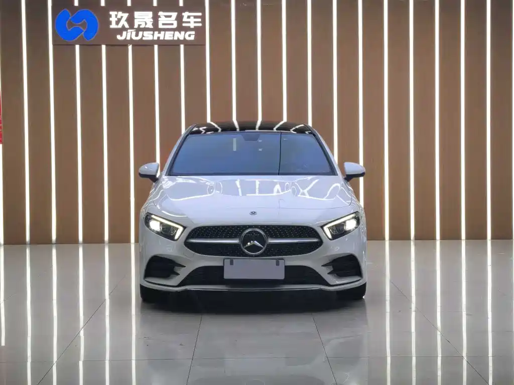 Mercedes-Benz A-Class 2023 — фото 2