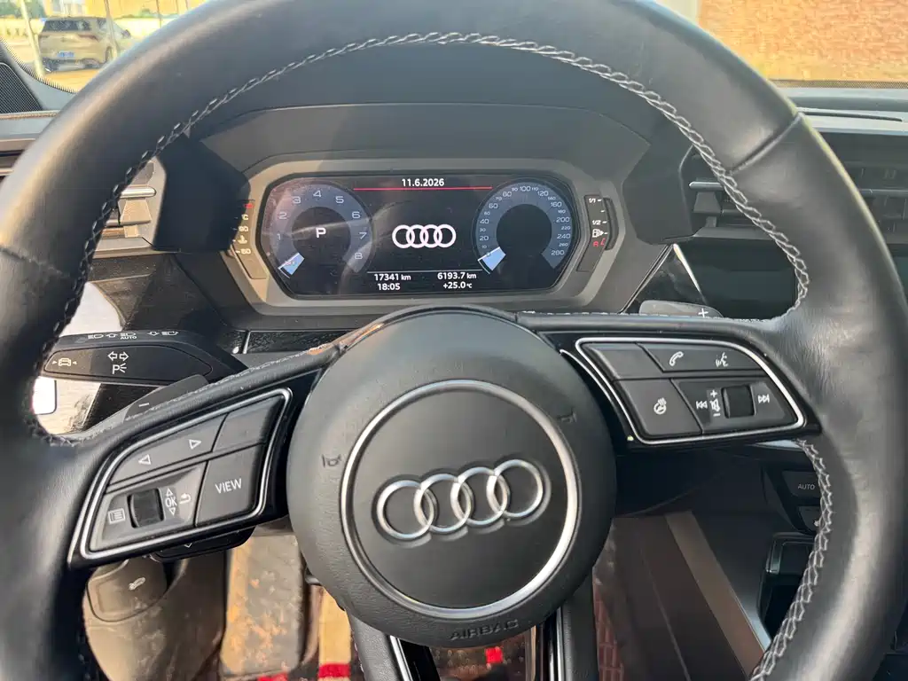 Audi A3 2022 — фото 17