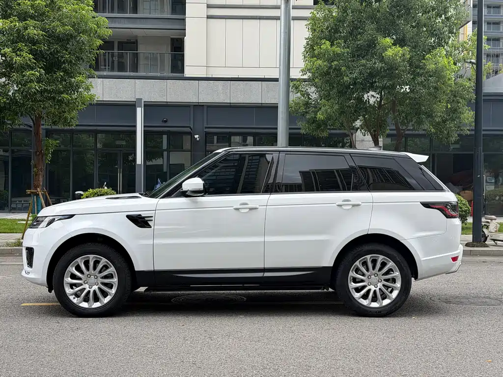 Land Rover Range Rover Sport 2017 — фото 4