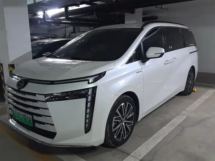 GAC Motor E8 PHEV 2024 — фото 1