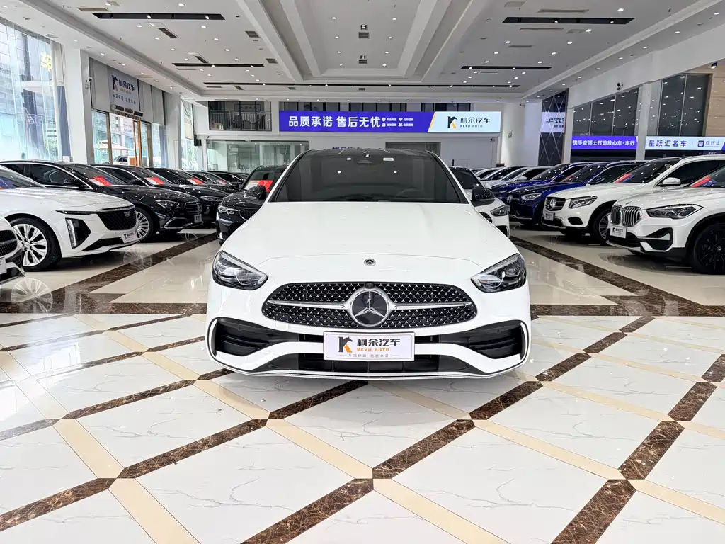 Mercedes-Benz C-Class 2023 — фото 3