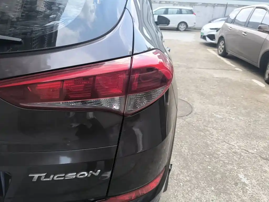 Hyundai Tucson 2017 — фото 8