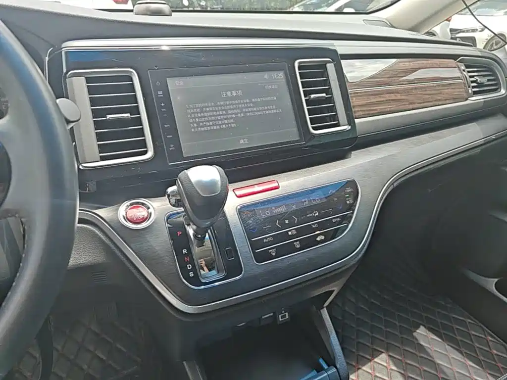 Honda Elysion 2018 — фото 13