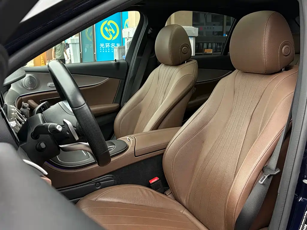 Mercedes-Benz E-Class 2019 — фото 12