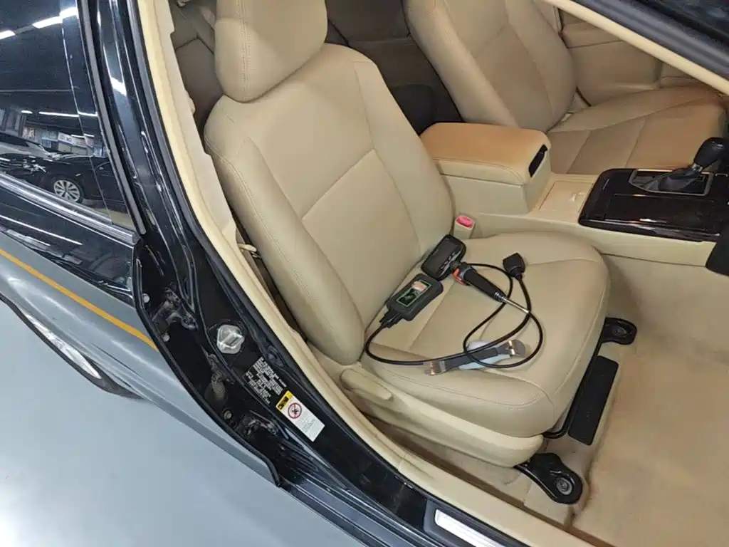 Toyota Camry 2016 — фото 25
