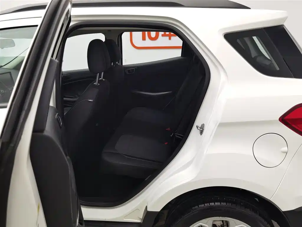 Ford Ecosport 2018 — фото 15