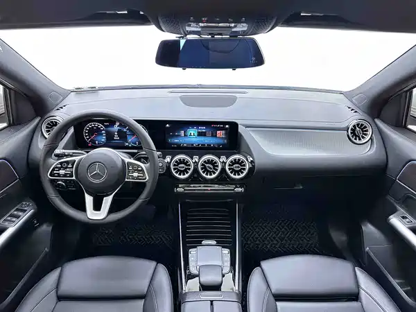 Mercedes-Benz GLA 2021