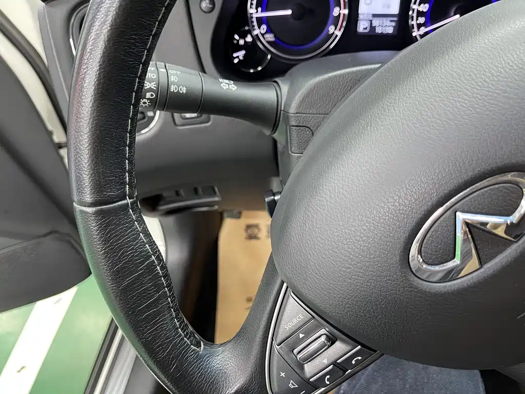 Infiniti QX50 2017 — фото 13