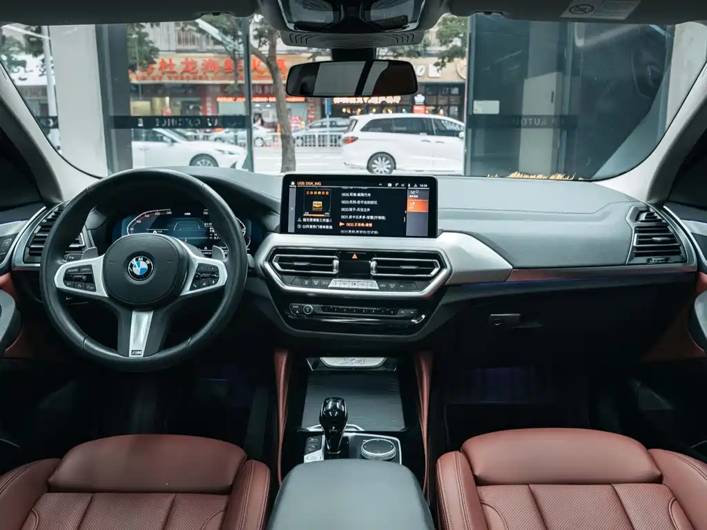 BMW X4 2023 — фото 14