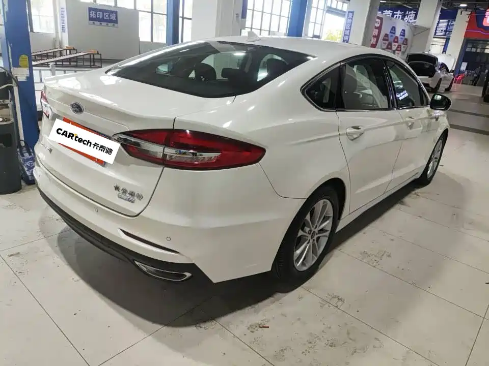 Ford Mondeo 2021 — фото 11