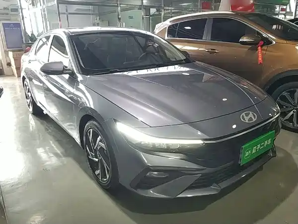 Hyundai Elantra 2024