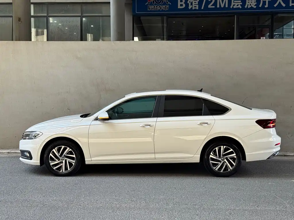 Volkswagen Lavida 2022