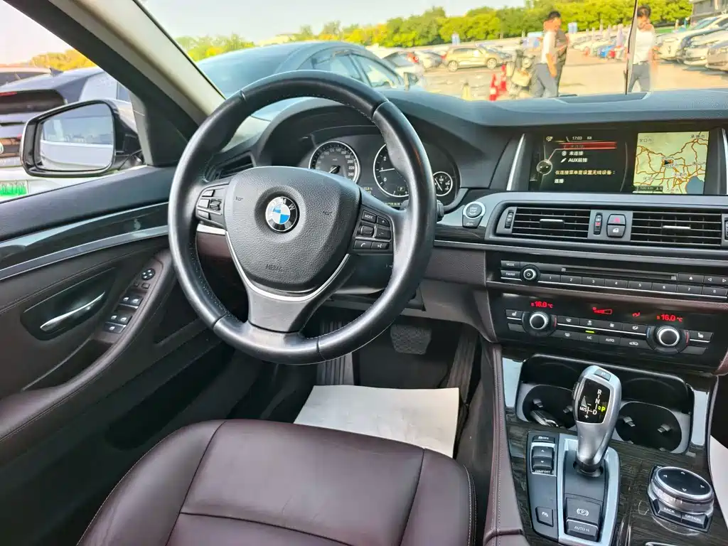BMW 5 Series 2014 — фото 15