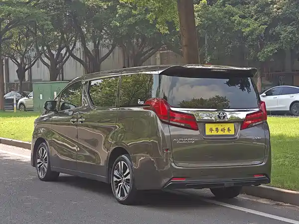 Toyota Alphard 2019