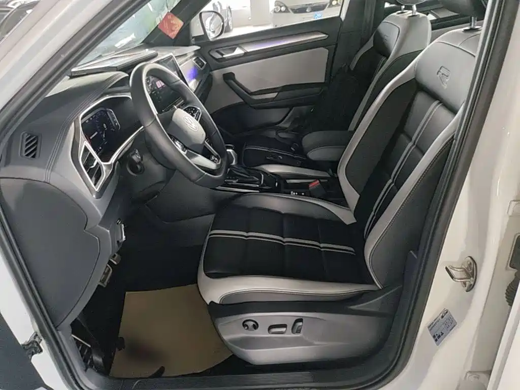 Volkswagen T-Roc 2025 — фото 15