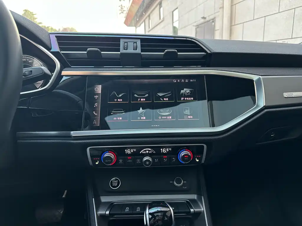 Audi Q3 2022 — фото 10