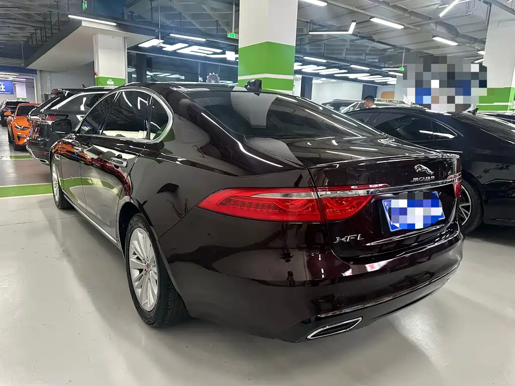 Jaguar XFL 2019