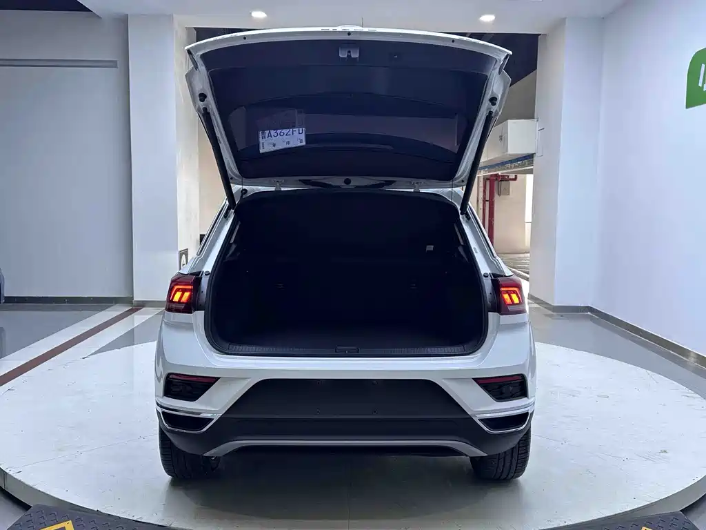 Volkswagen T-Roc 2022 — фото 16