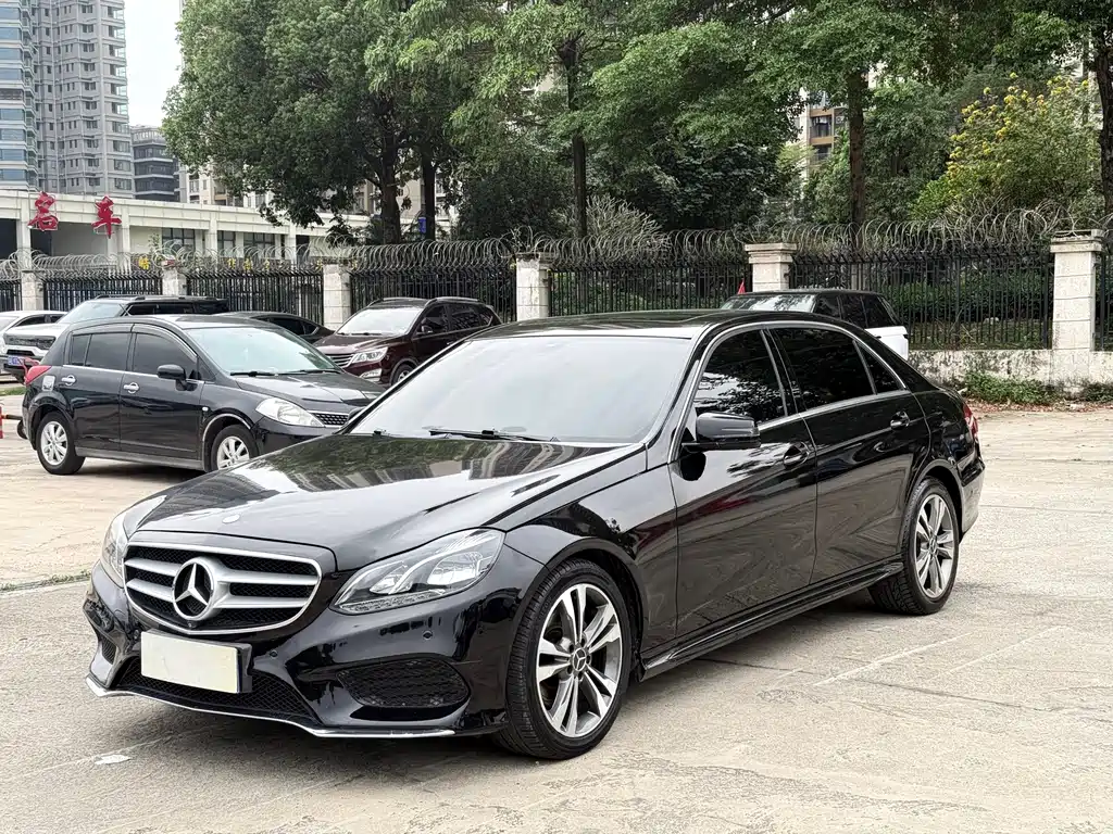 Mercedes-Benz E-Class 2015 — фото 1