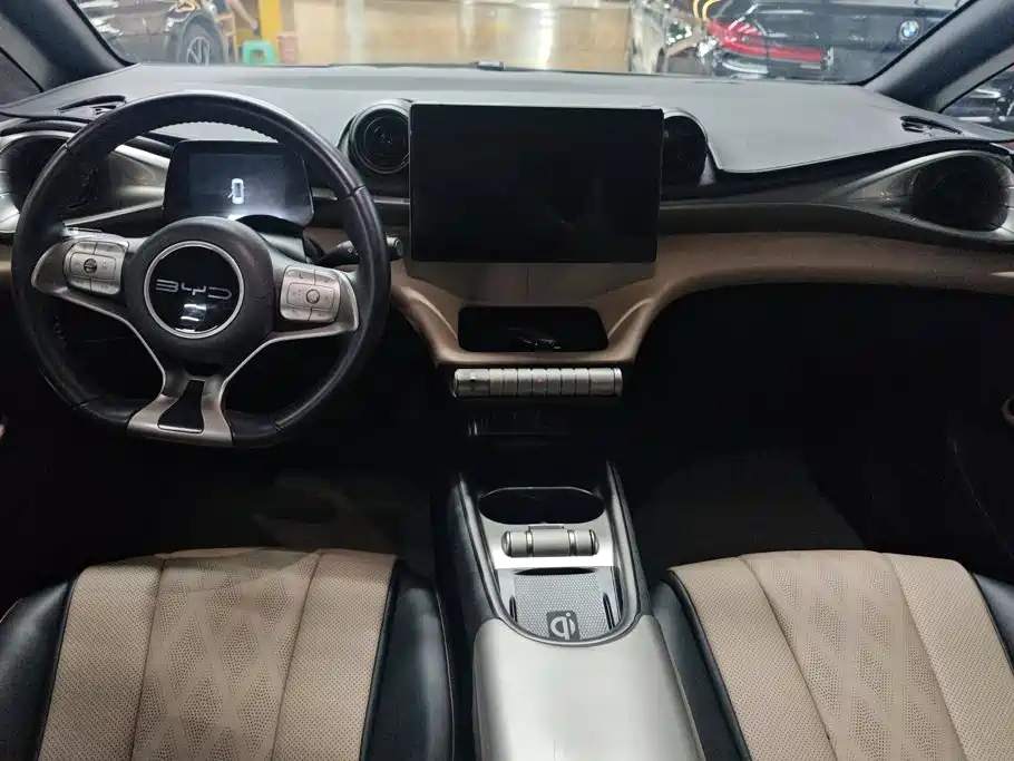 BYD Dolphin 2023 — фото 12