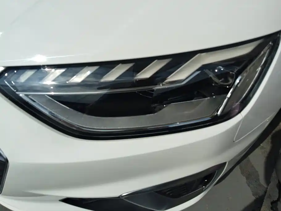 Audi A4L 2021