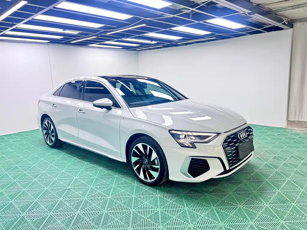 Audi A3 2023 — фото 3