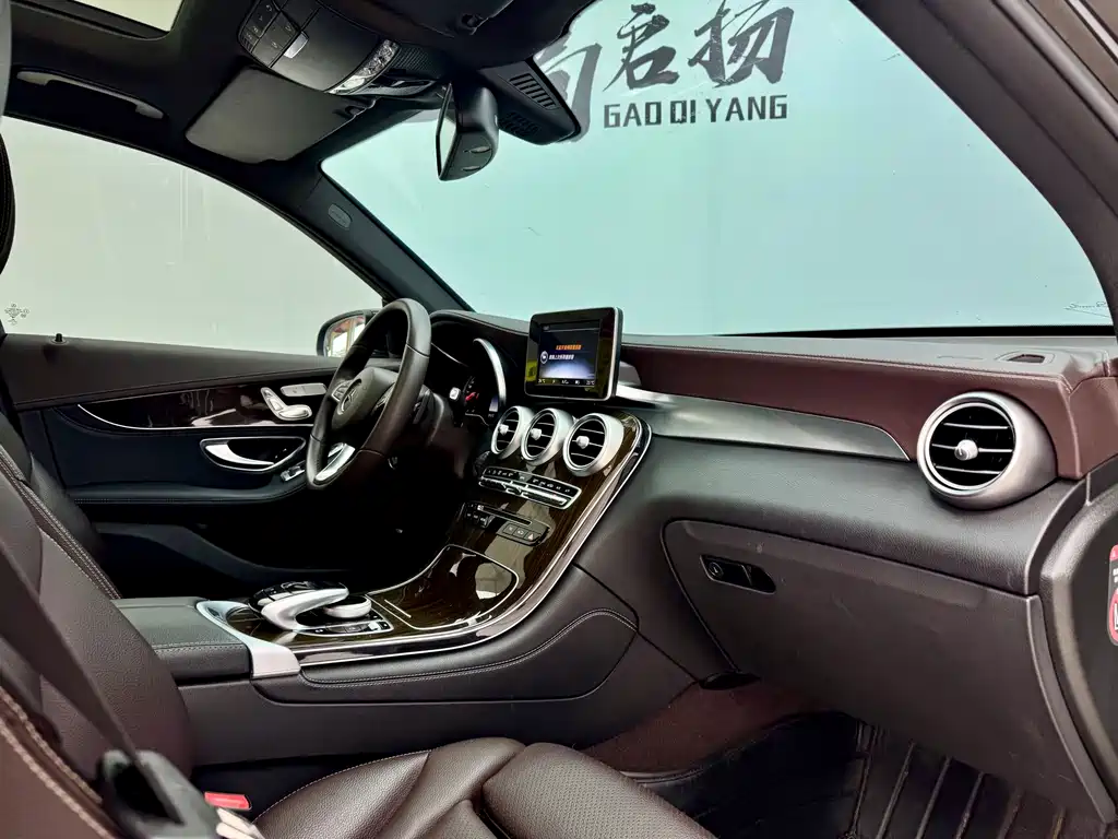 Mercedes-Benz GLC 2017 — фото 14