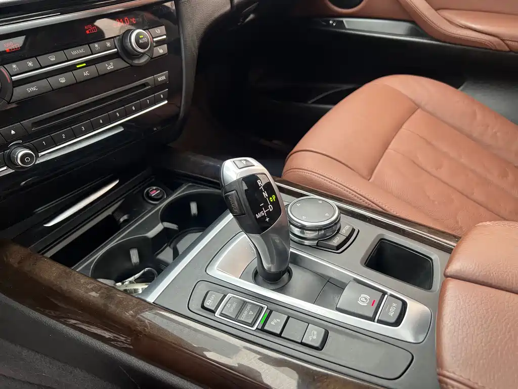 BMW X5 2017 — фото 10