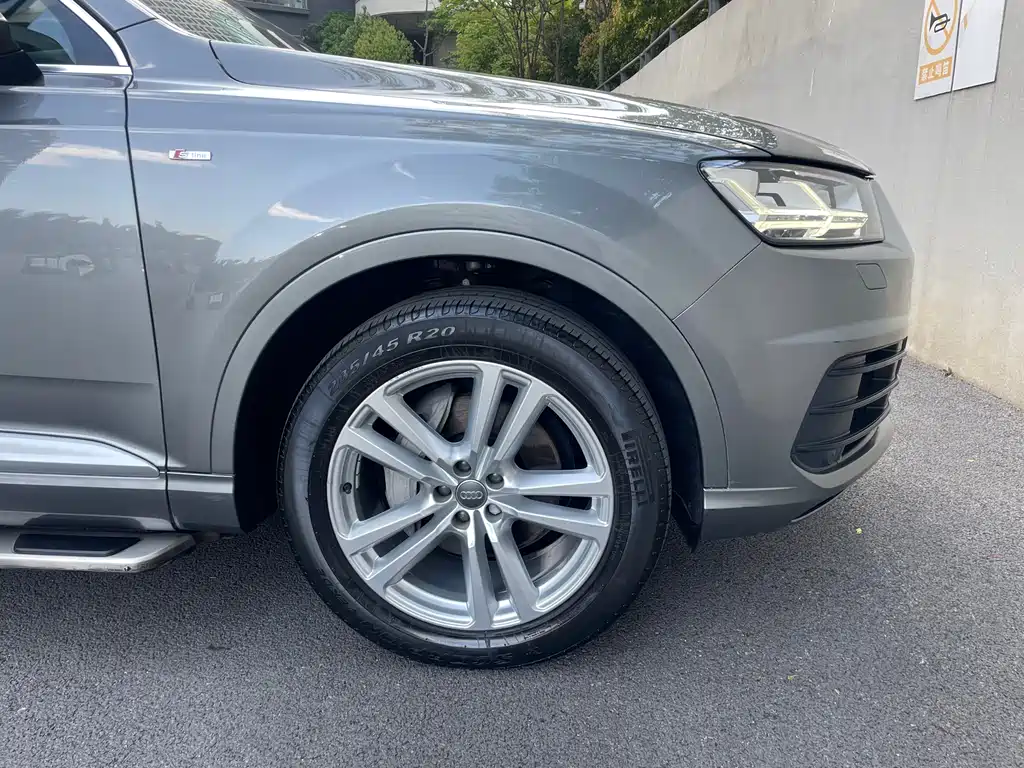 Audi Q7 2016 — фото 22