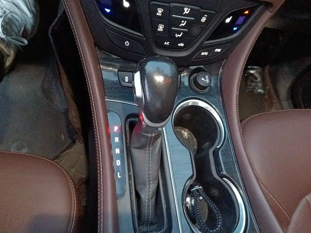 Buick Envision Plus 2018 — фото 7