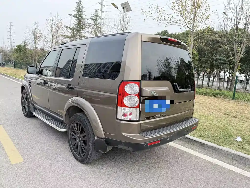 Land Rover Discovery 2014 — фото 10
