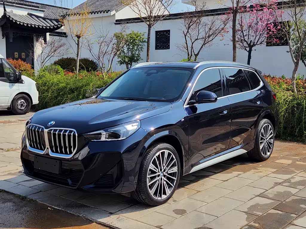 BMW X1 2025 — фото 1