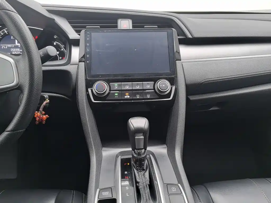 Honda Civic 2018 — фото 12